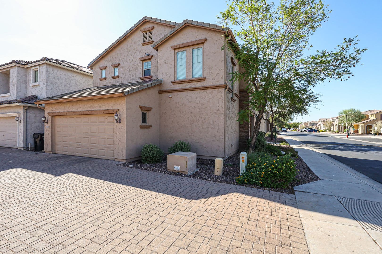 Phoenix House: 16039 N 19th Dr