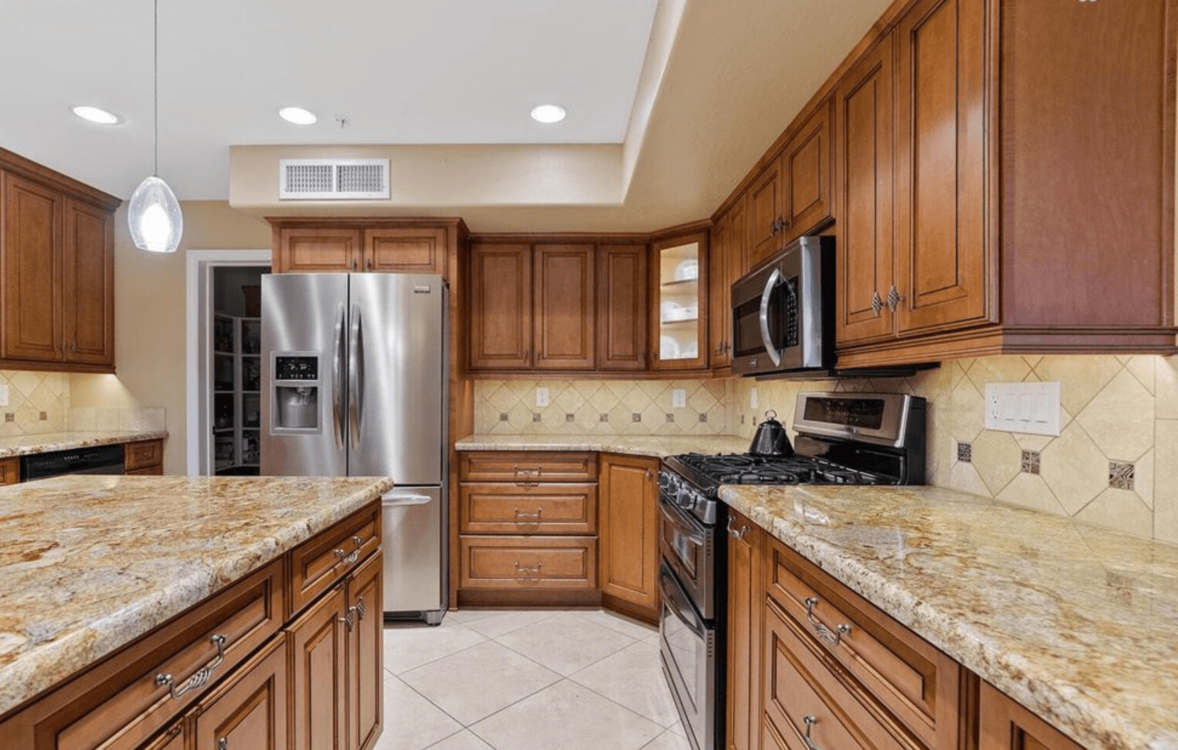 Scottsdale House: 7520 E Desert Vista Rd
