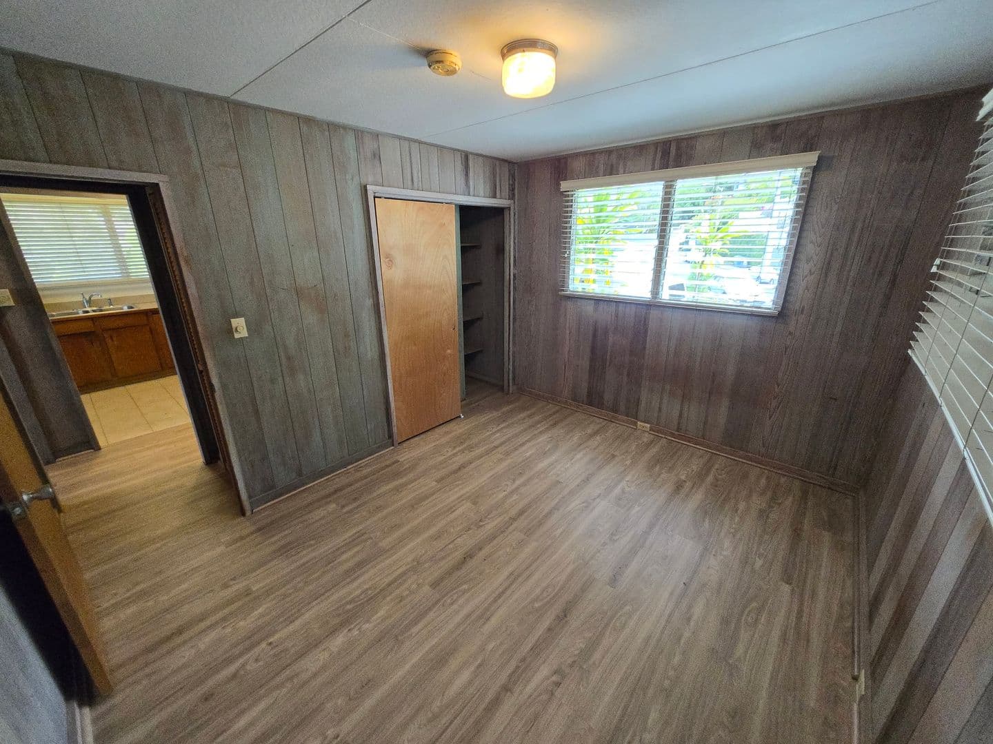 Honolulu Apartment: 5340 Uhiuhi Street