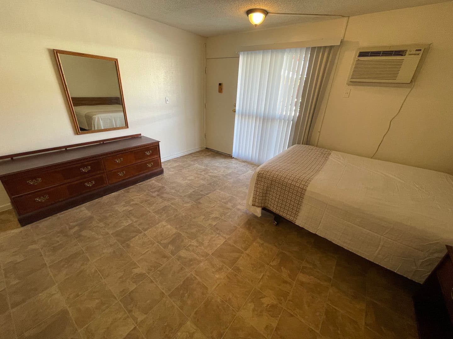 Las Vegas House: 3965 S Las Vegas Blvd-dont use
