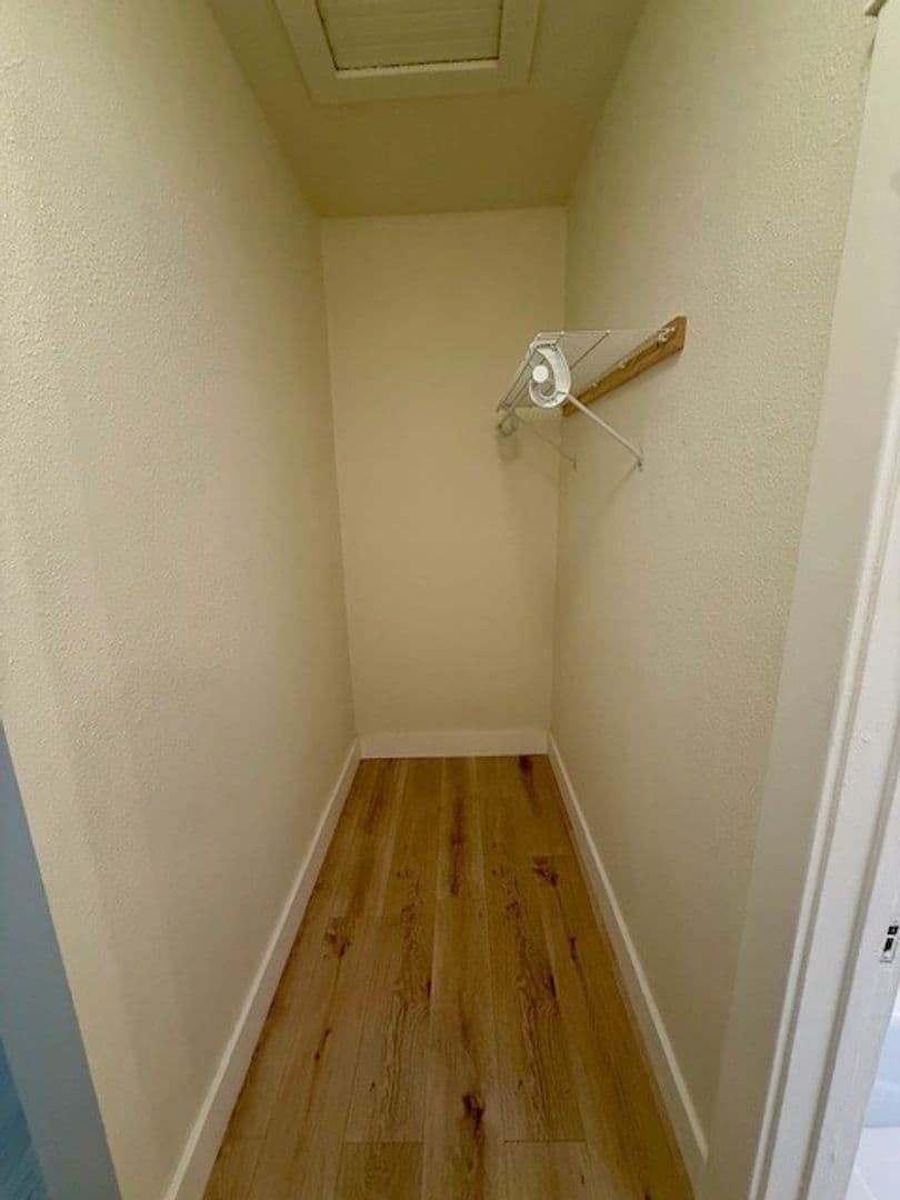 Long Beach Apartment: 1819 E. 4th St.