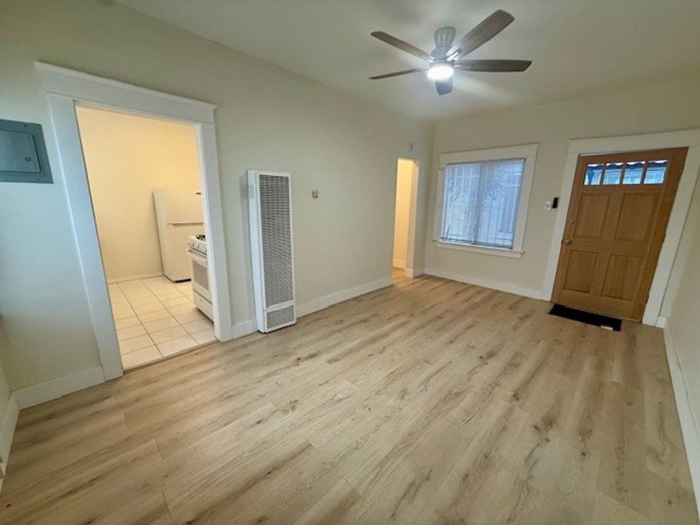 Long Beach Apartment: 1819 E. 4th St.