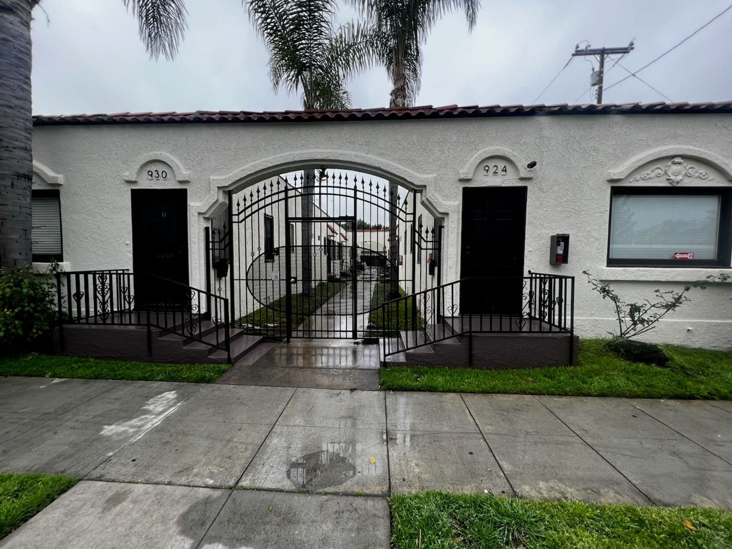 Long Beach Apartment: 924 E. 3rd St. #11