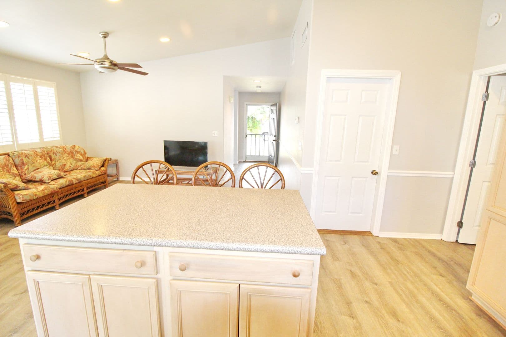 Kihei House: 70 Noolu Street