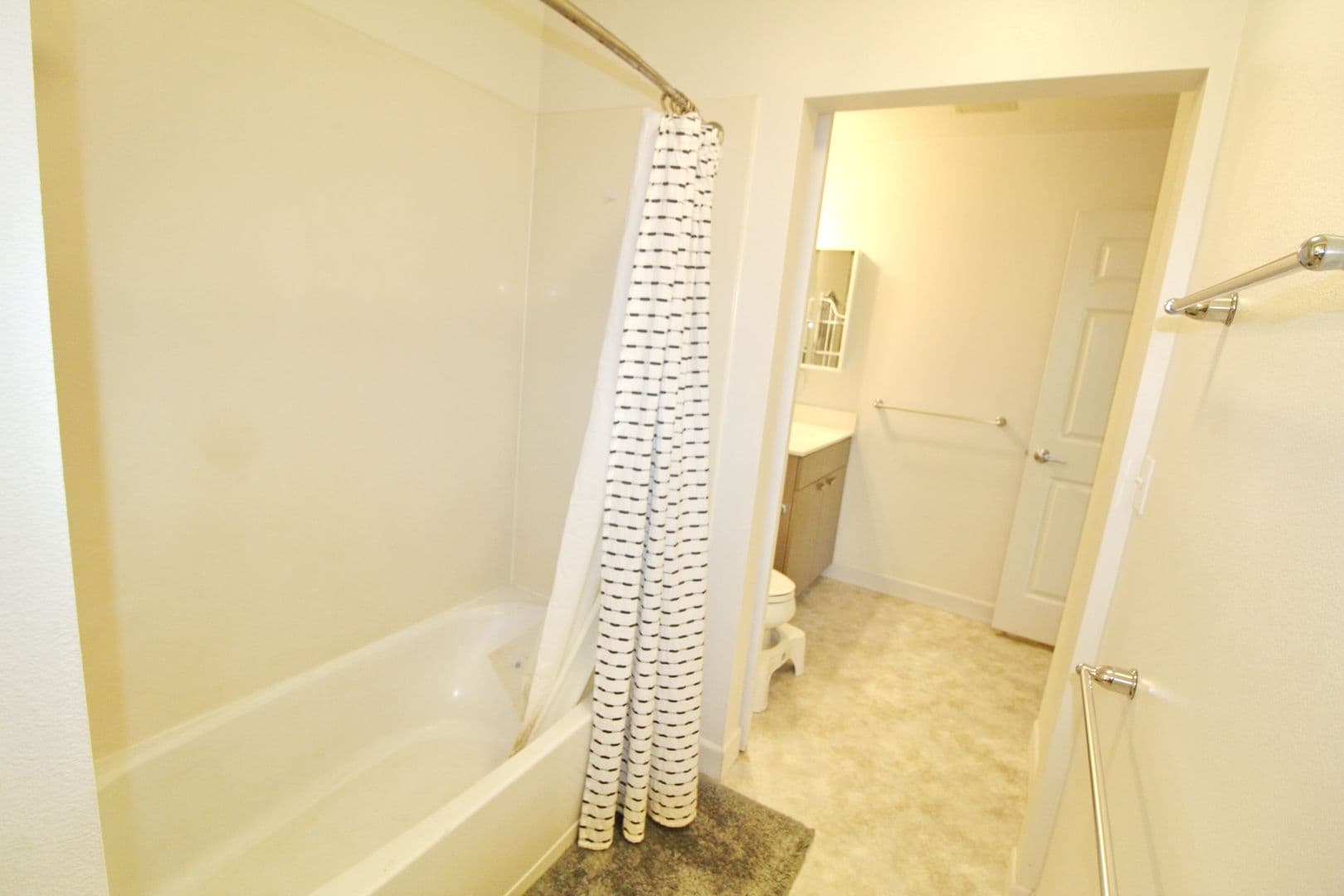 Kihei Condo: 62 Kihalani Street Unit 907