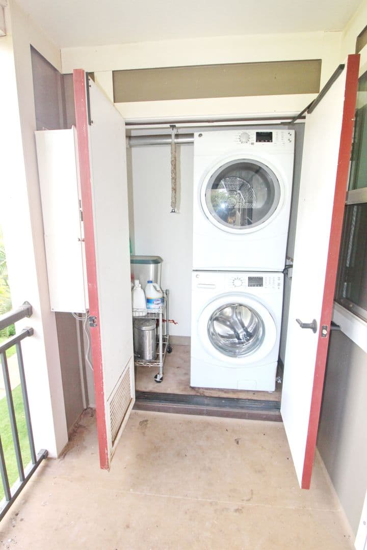 Kihei Condo: 62 Kihalani Street Unit 907