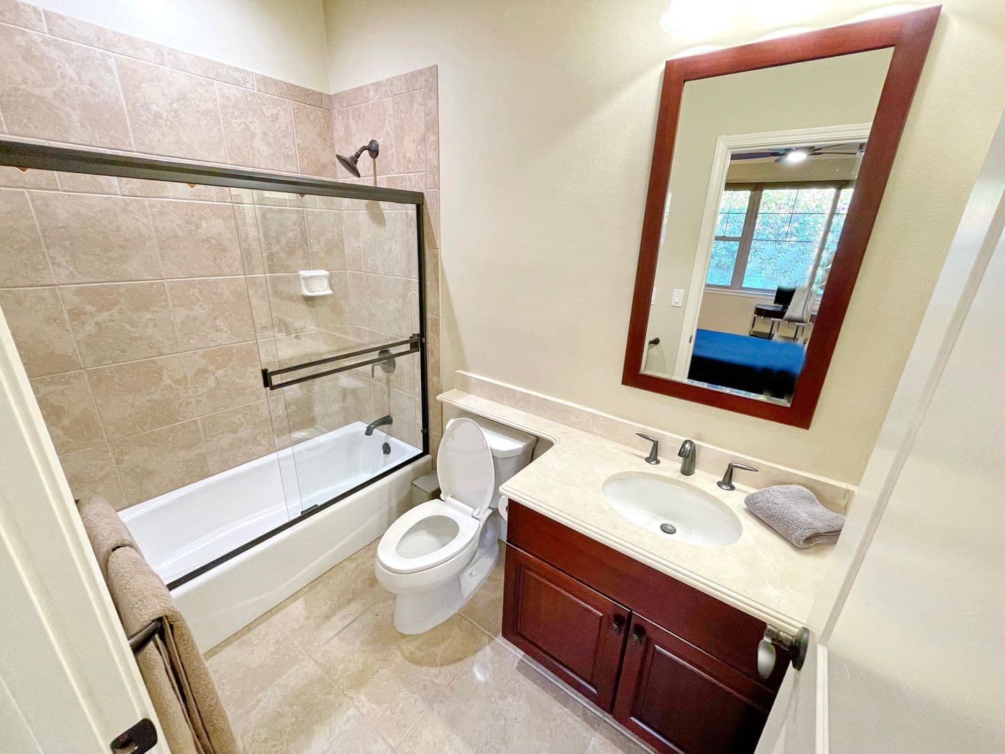 Wailuku House: 49 Kokea Street Unit #1102
