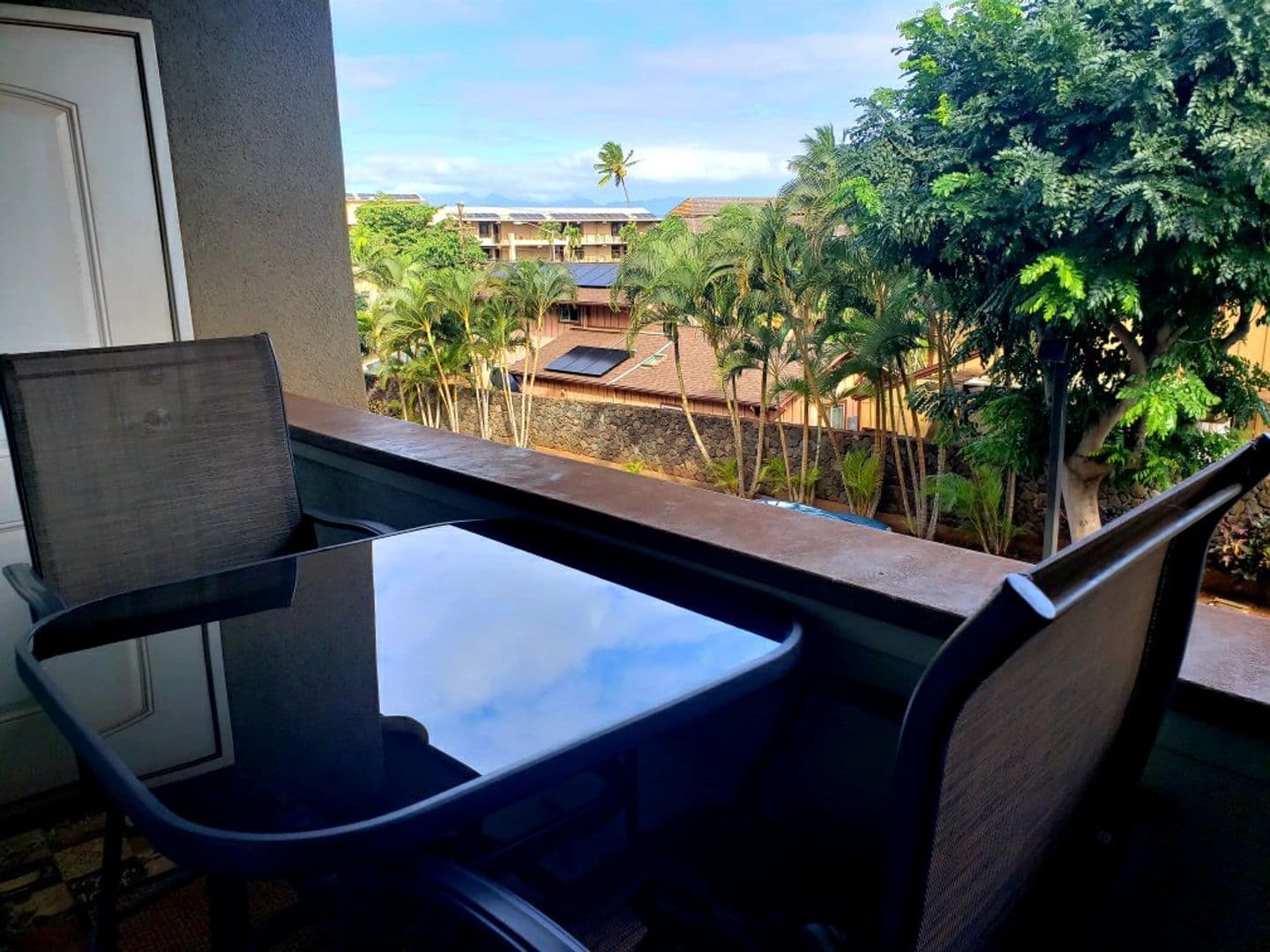 Lahaina Condo: 3706 Lower Honoapiilani Rd. D-25