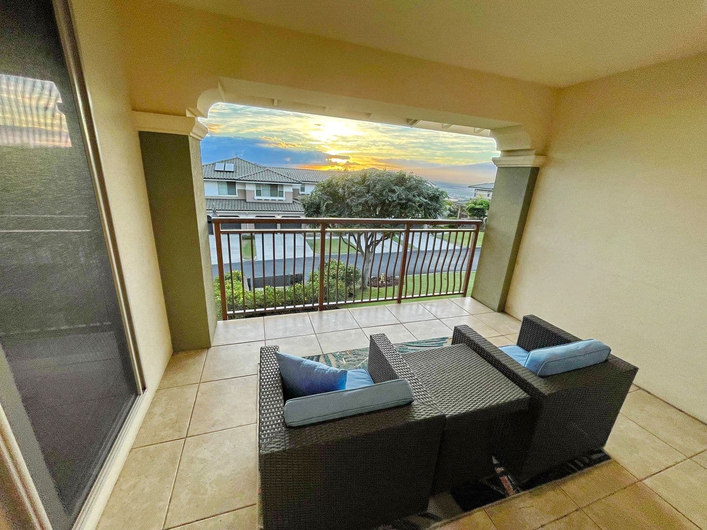 Wailuku House: 49 Kokea Street Unit #1102
