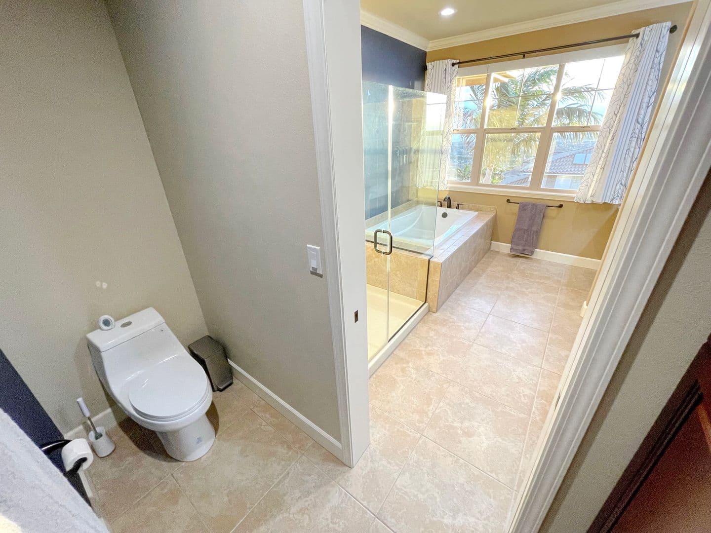 Wailuku House: 49 Kokea Street Unit #1102