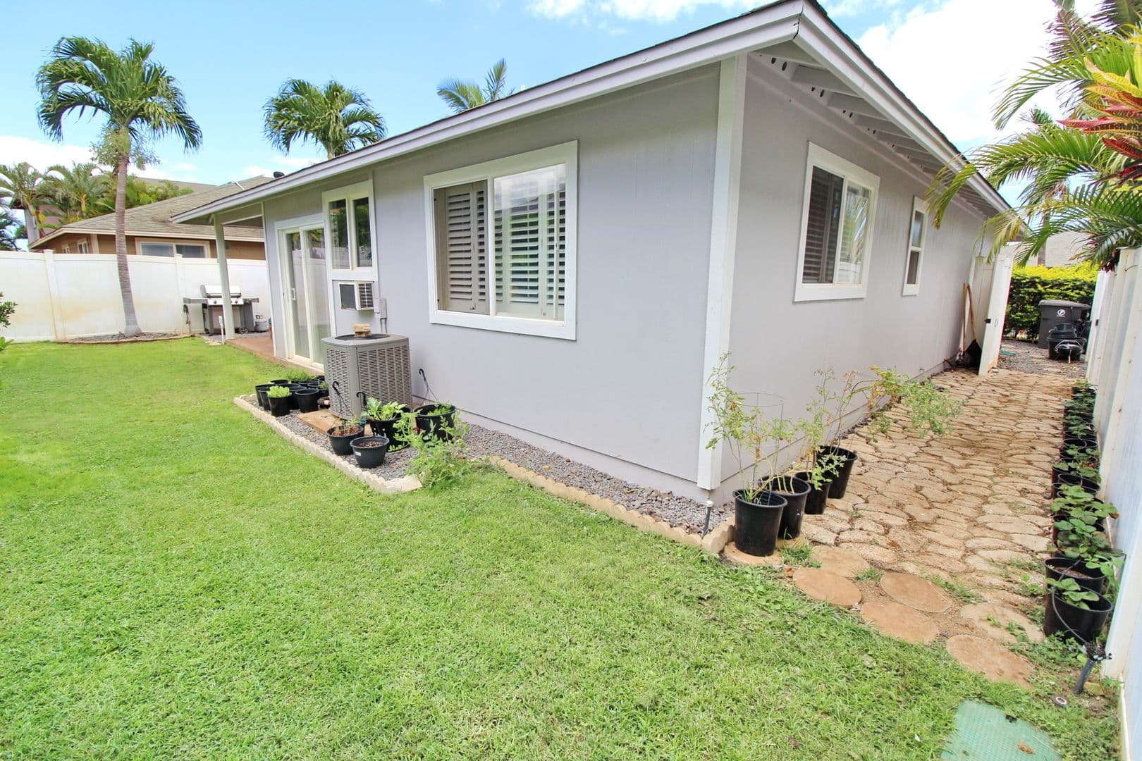Kihei House: 70 Noolu Street