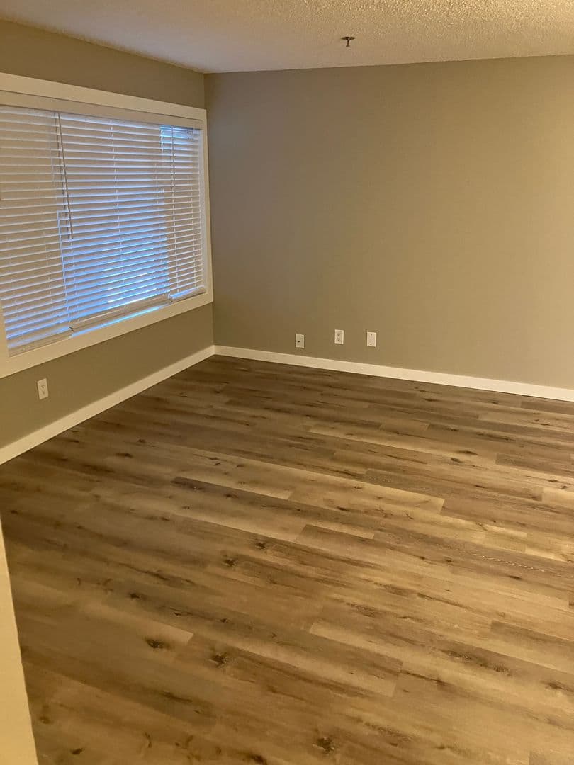Milwaukie Apartment: 2323 SE Harrison St.