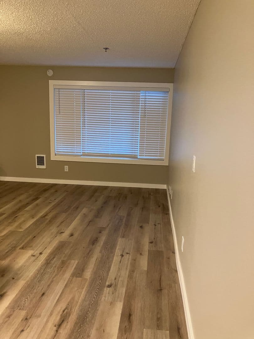 Milwaukie Apartment: 2323 SE Harrison St.