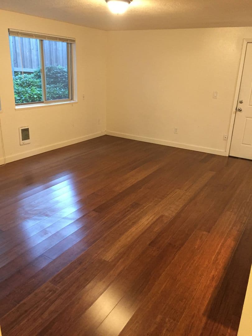 Portland Apartment: 721 SE 29th Ave