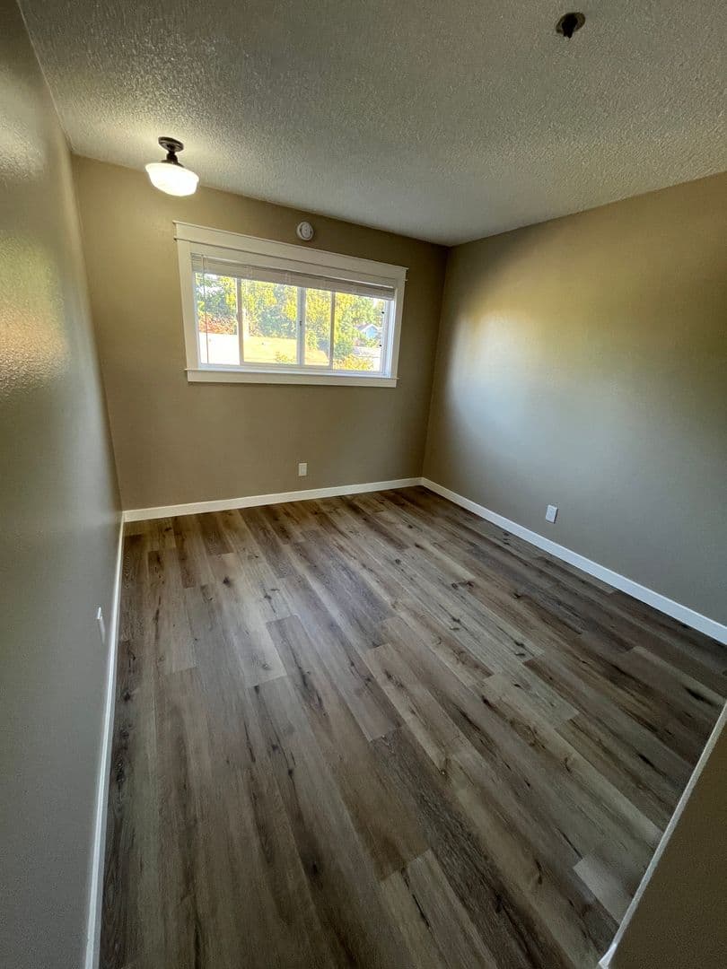 Milwaukie Apartment: 2323 SE Harrison St.