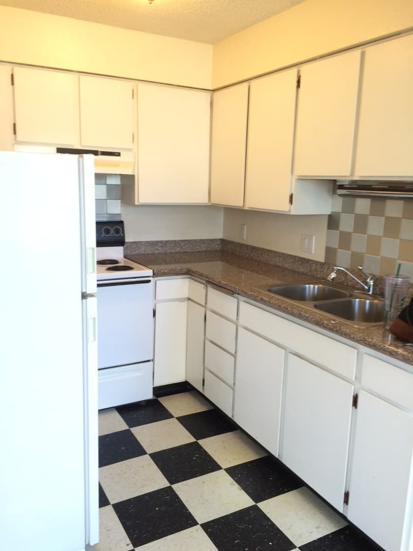 Portland Apartment: 2151 NE Halsey