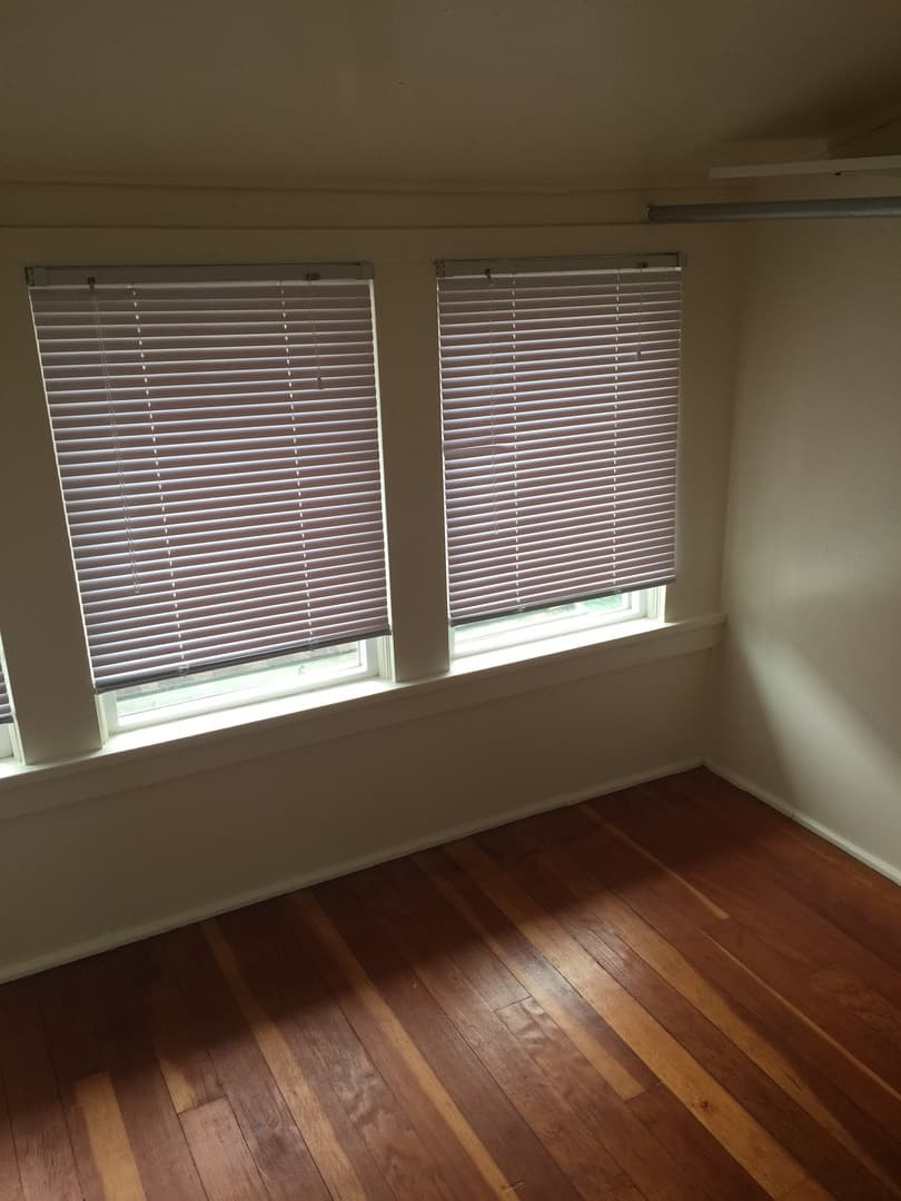Portland Apartment: 3954 SE Grant St