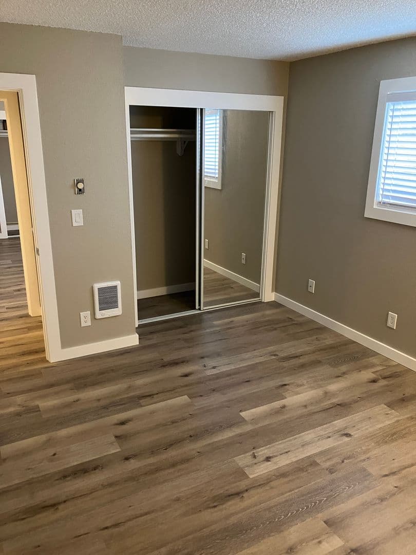 Milwaukie Apartment: 2323 SE Harrison St.