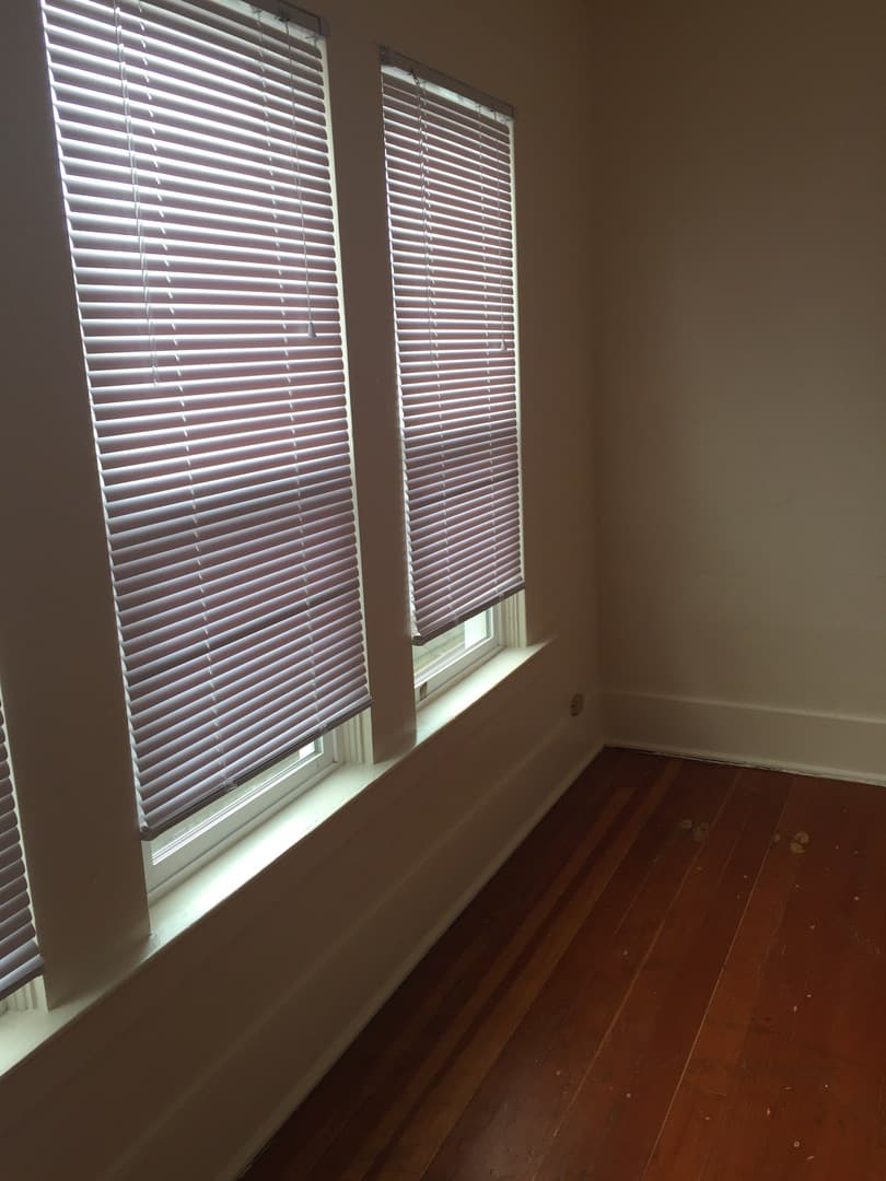Portland Apartment: 3954 SE Grant St