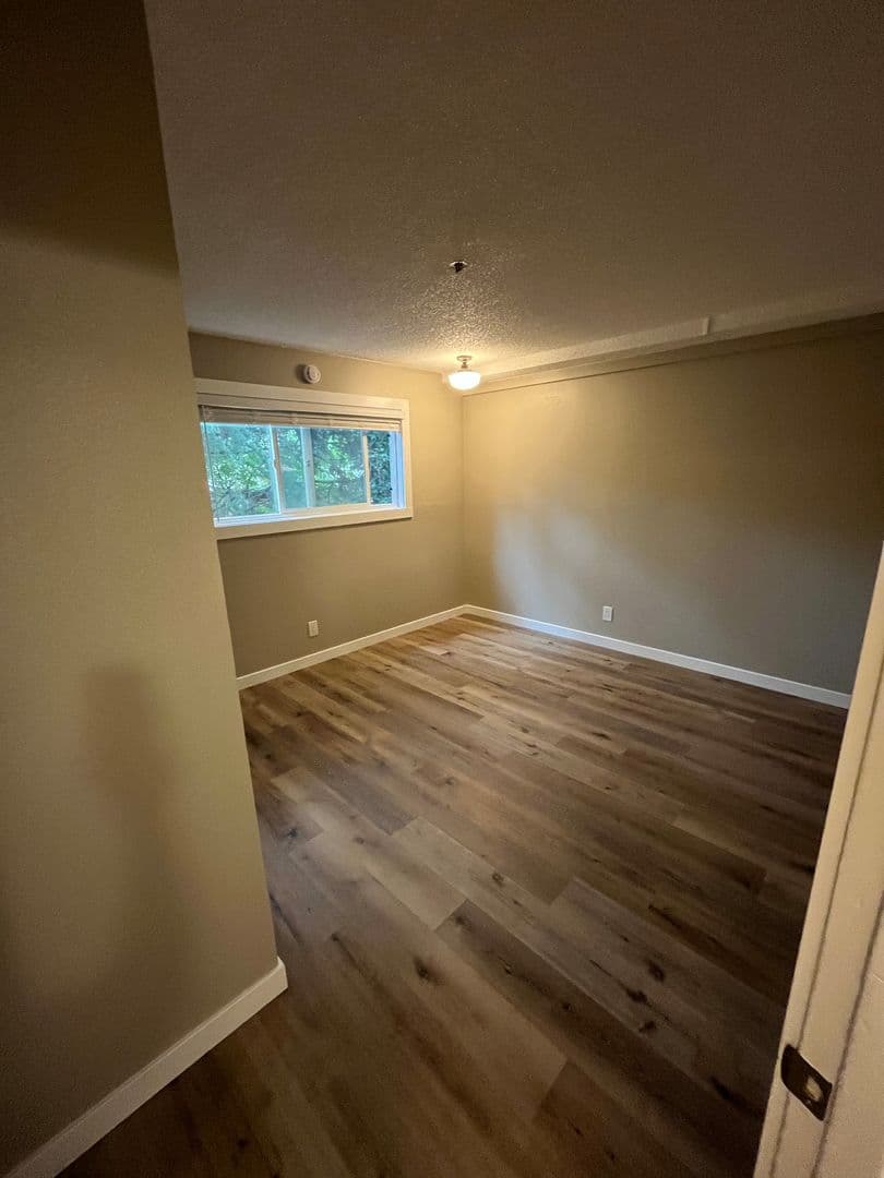 Milwaukie Apartment: 2323 SE Harrison St.