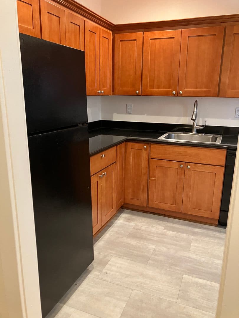 Portland Apartment: 2031 N Watts