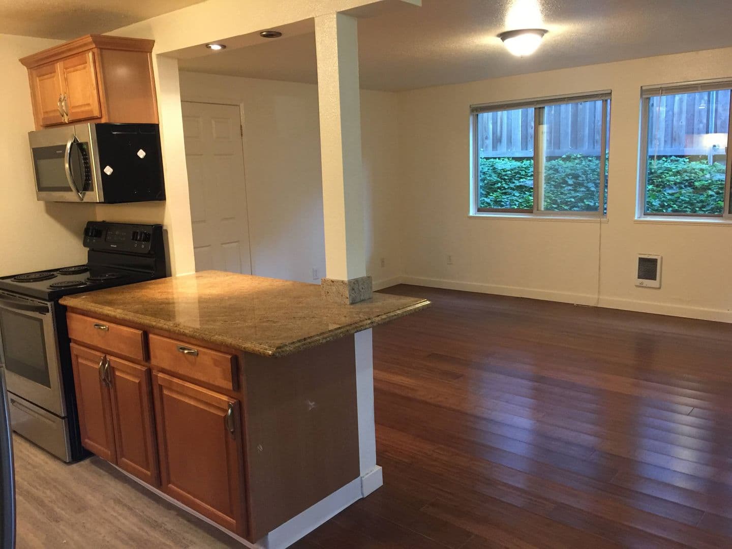 Portland Apartment: 721 SE 29th Ave