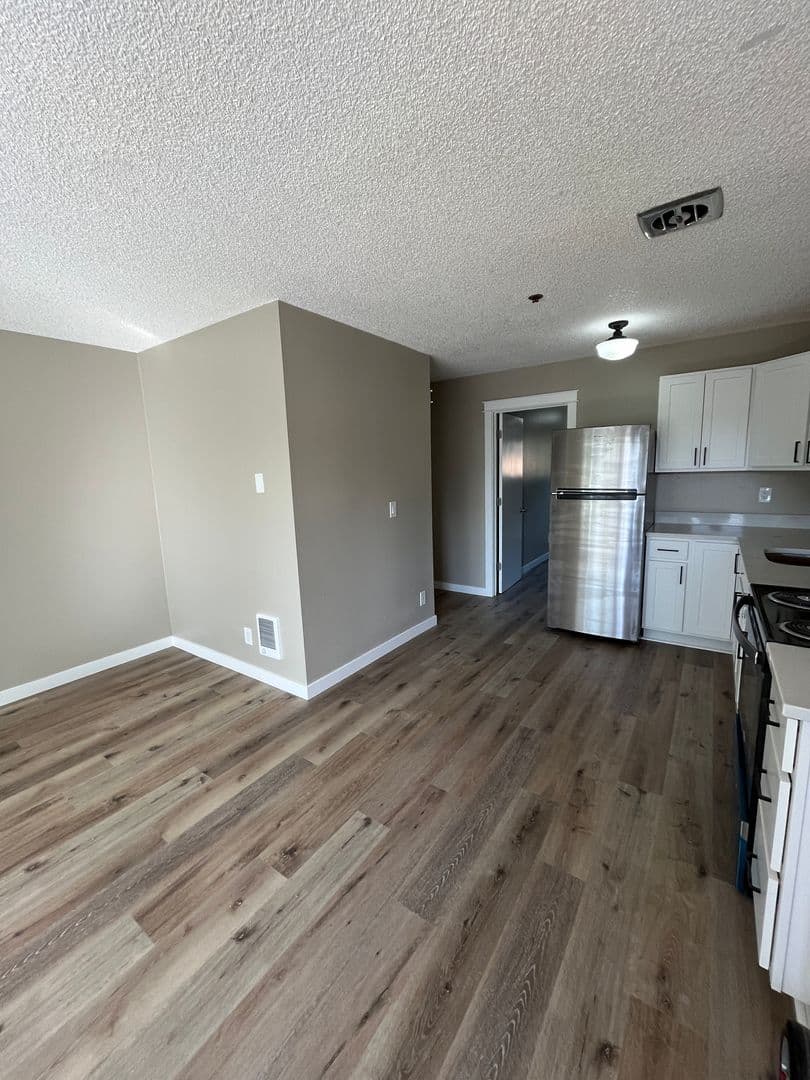 Milwaukie Apartment: 2323 SE Harrison St.