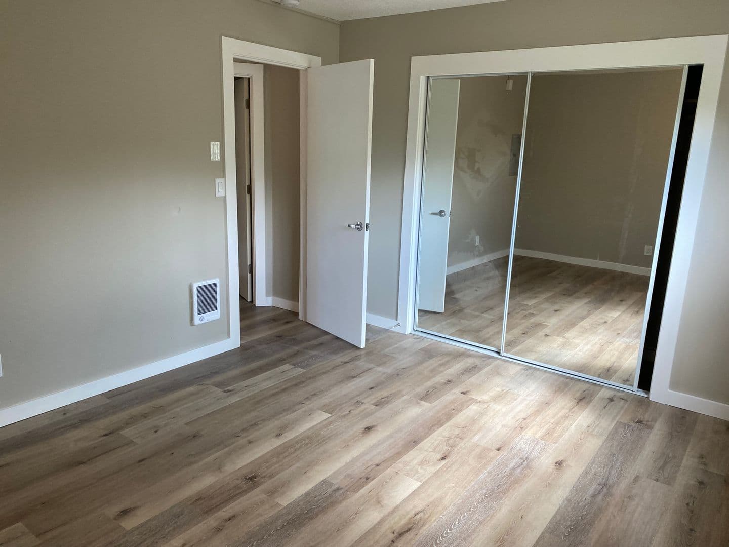 Milwaukie Apartment: 2323 SE Harrison St.