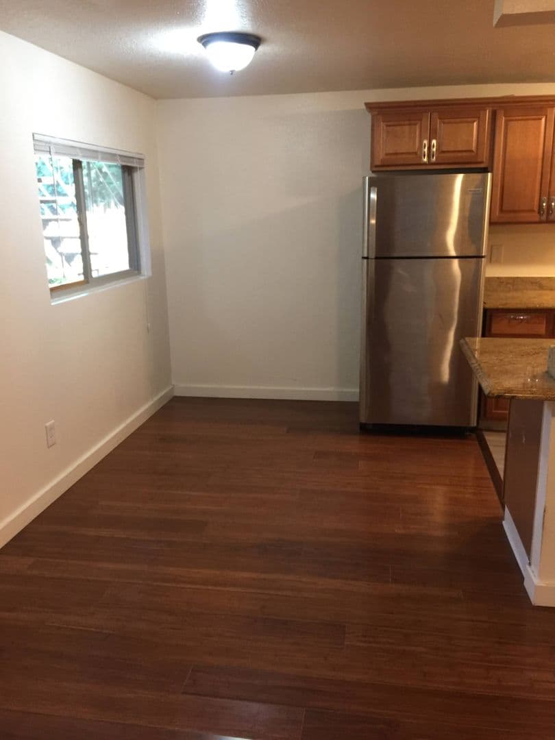 Portland Apartment: 721 SE 29th Ave