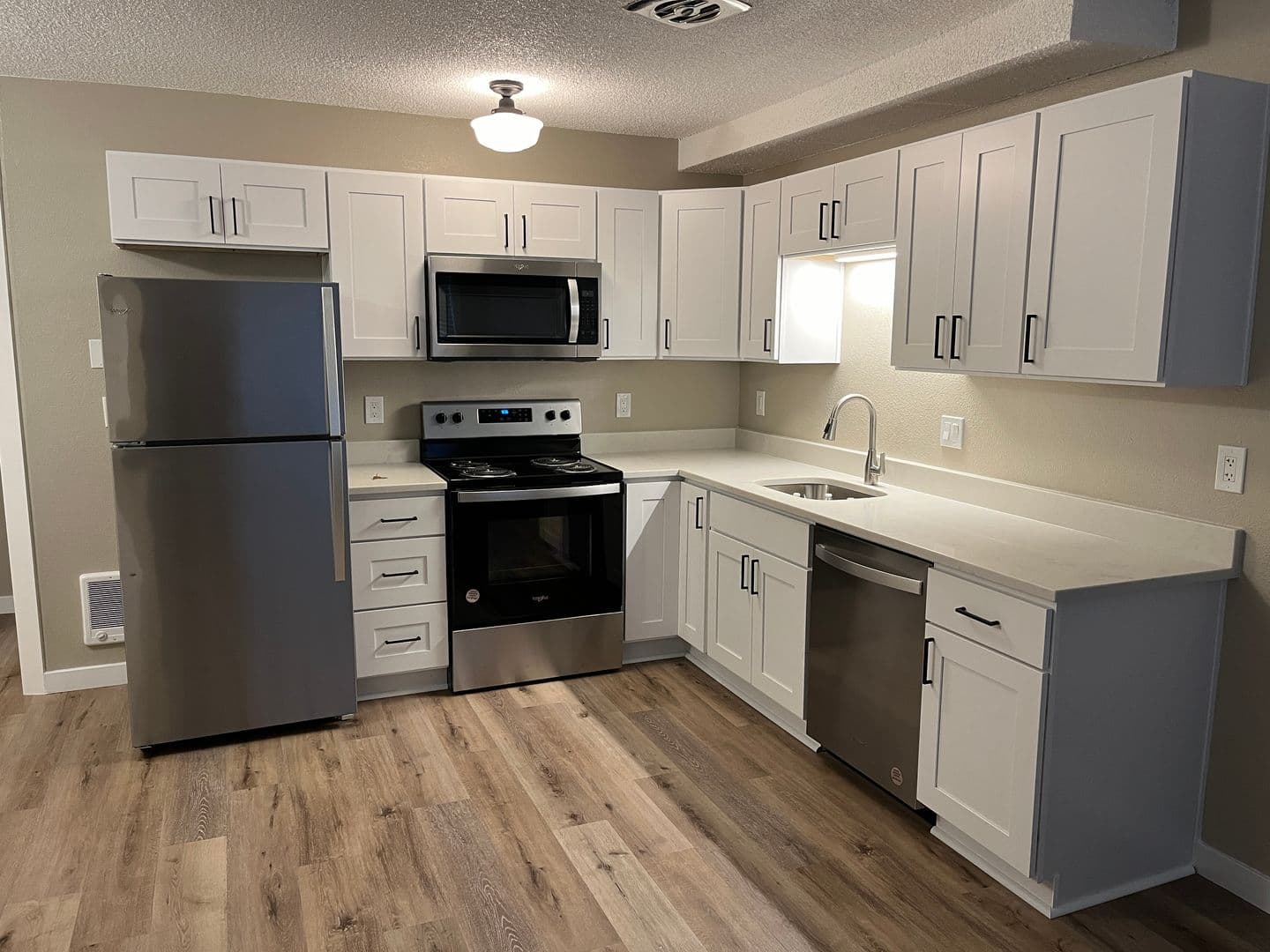 Milwaukie Apartment: 2323 SE Harrison St.