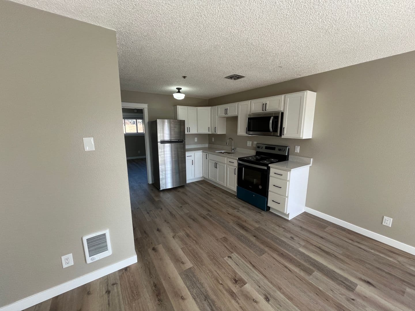 Milwaukie Apartment: 2323 SE Harrison St.
