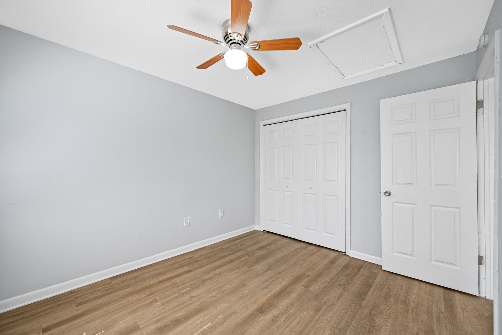 Tampa Apartment: 1308 W Waters Ave