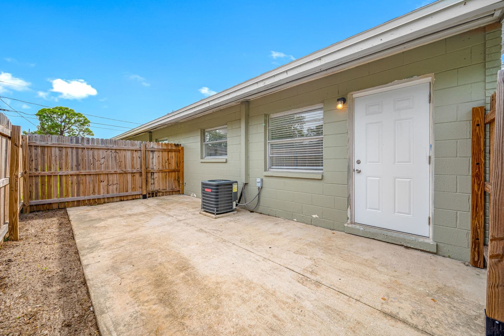 St Petersburg Apartment: 500 89th Avenue N