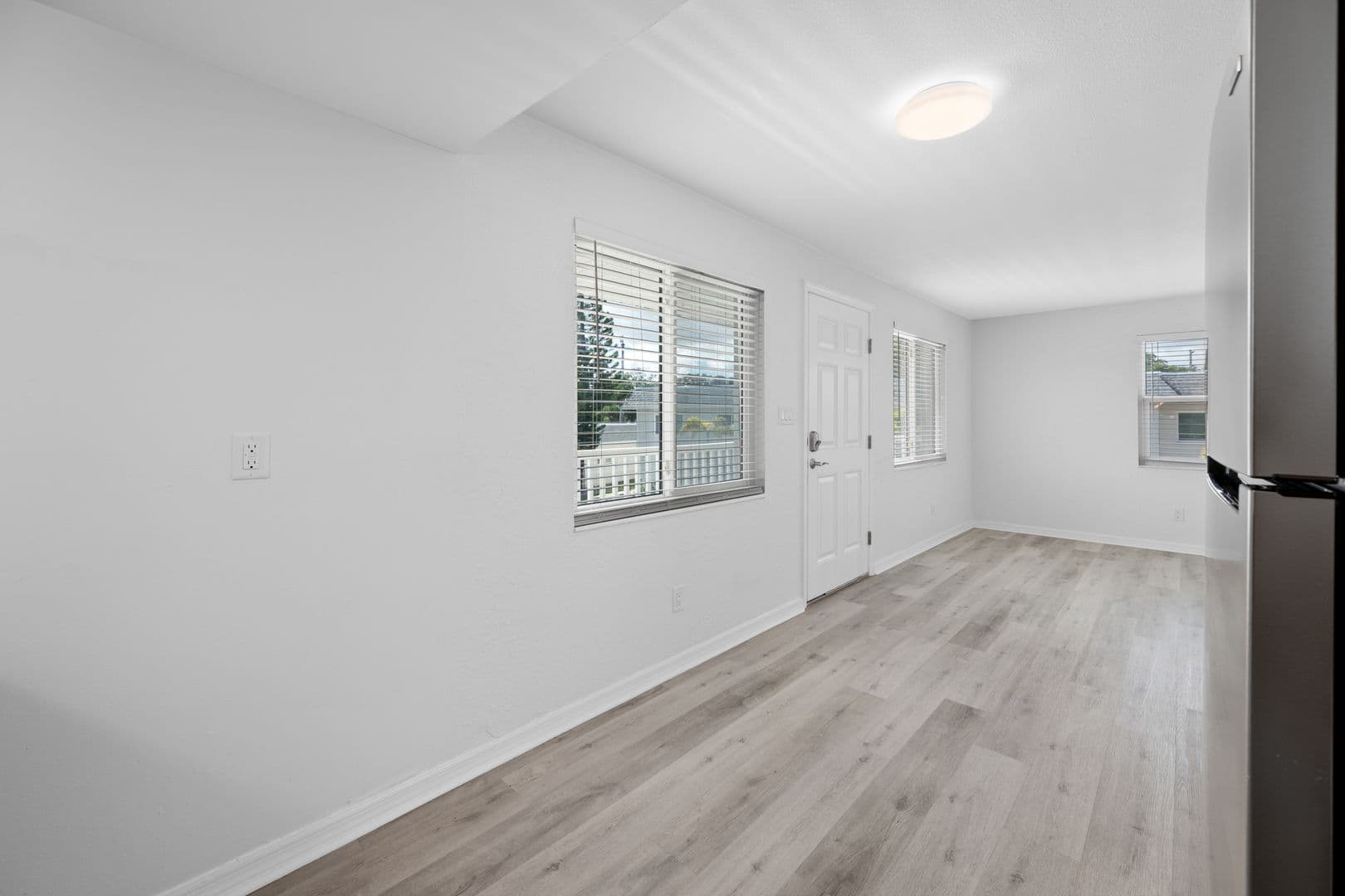 Clearwater Apartment: 1142 Sunset Point Rd
