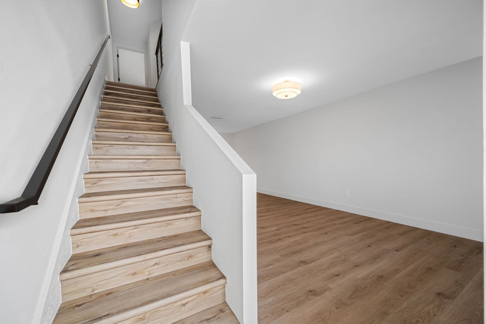 Tampa Townhome: 6119 Memorial Hwy