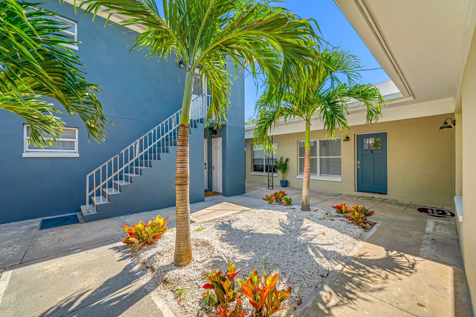 Tampa Apartment: 140-144 E Davis Blvd