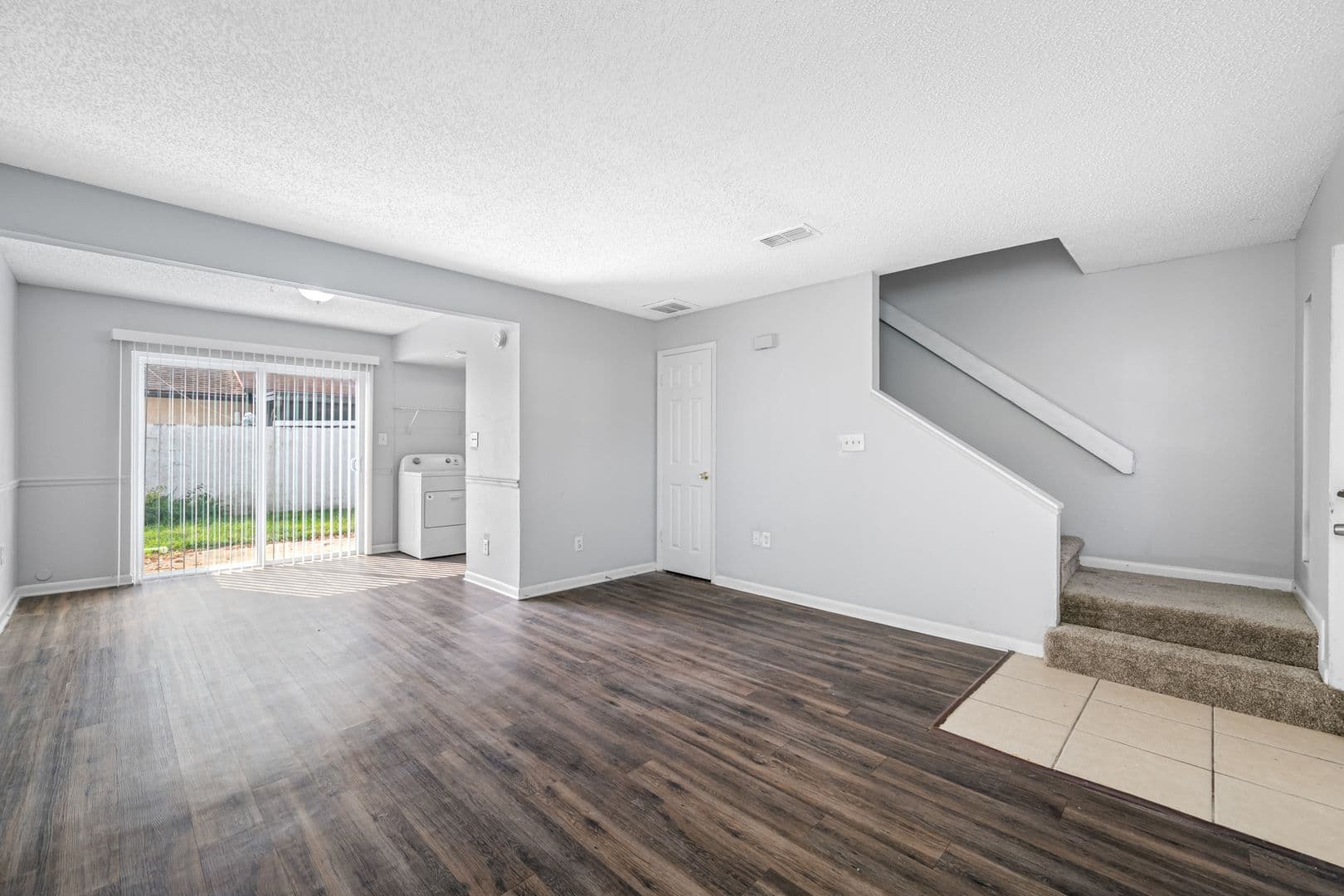 Tampa Apartment: 6501 N Himes Ave