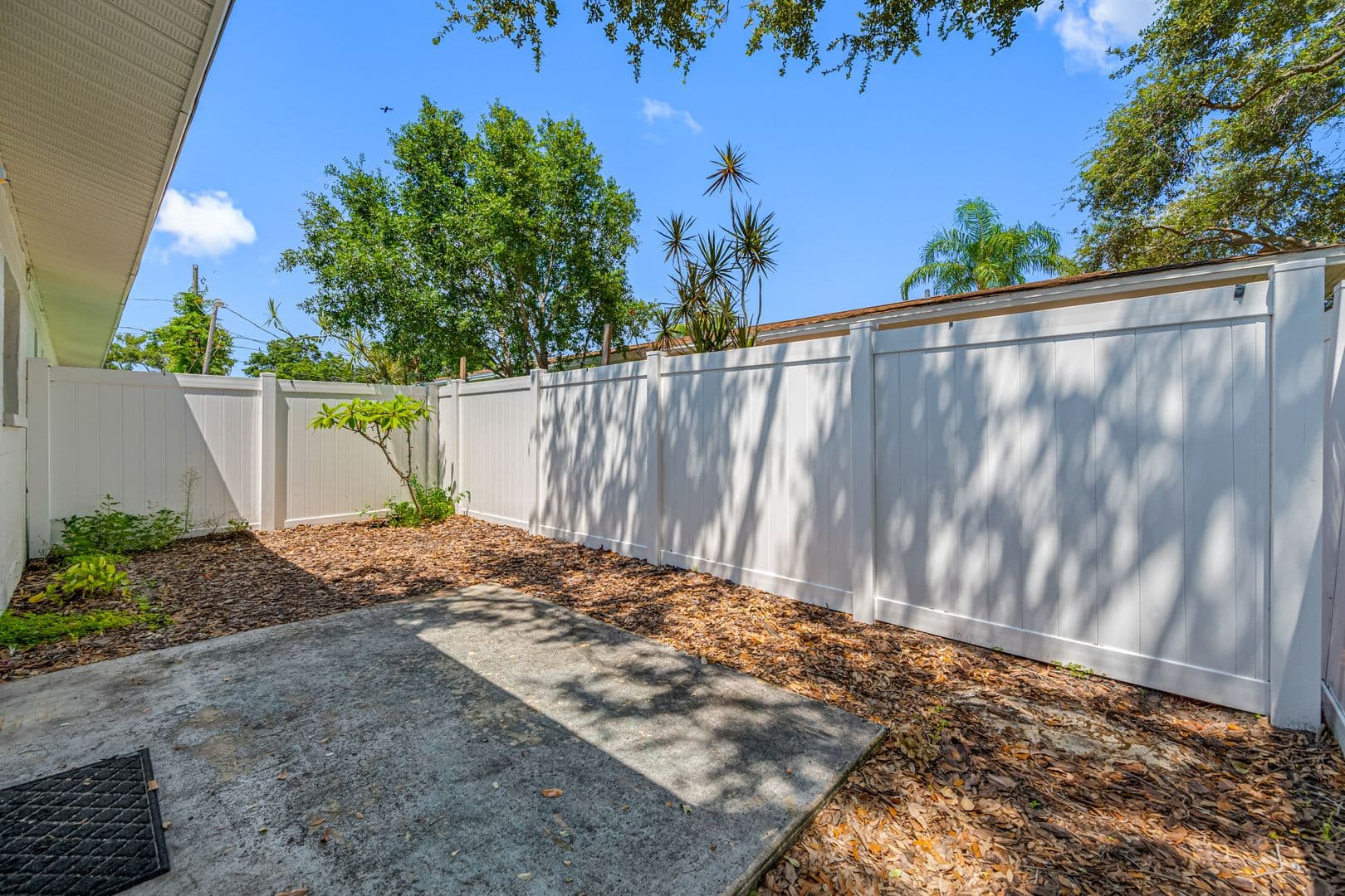 St Petersburg Apartment: 621 88th Ave N