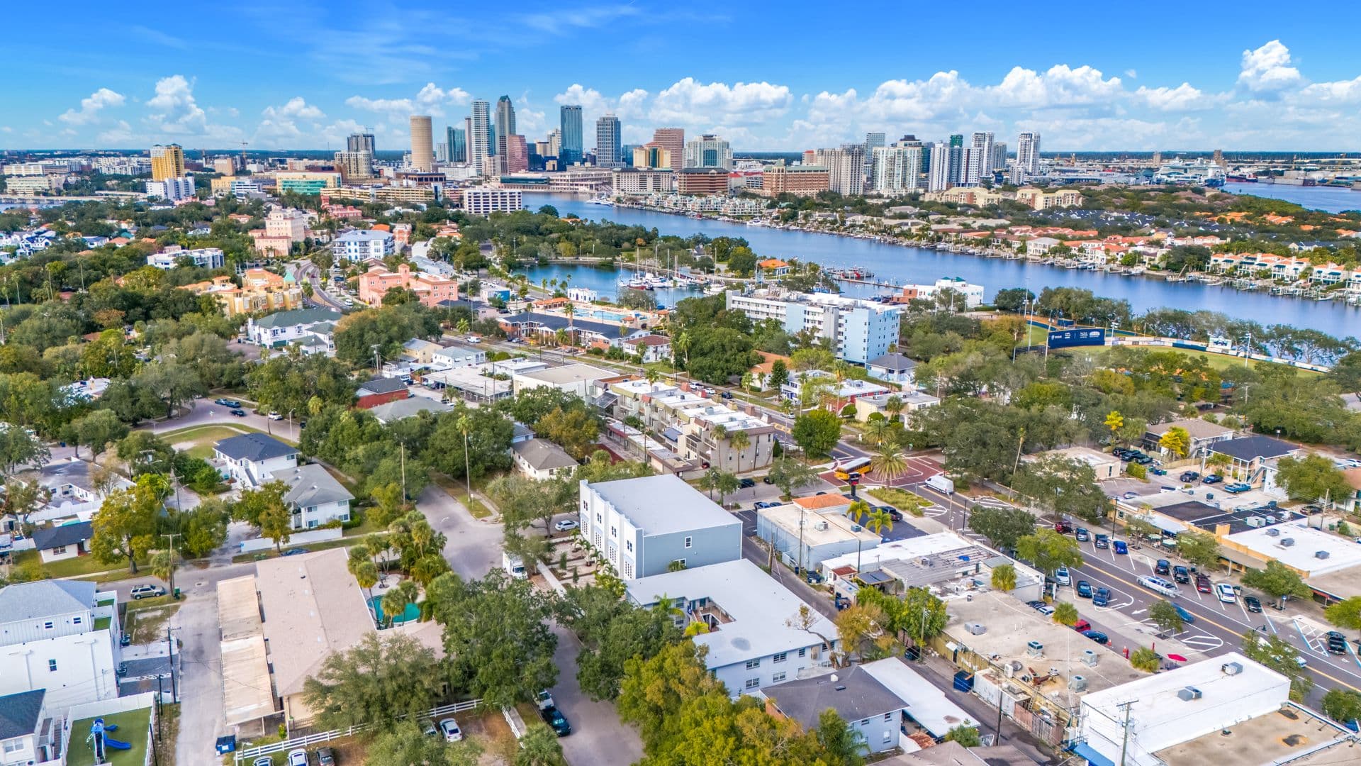 Tampa Apartment: 211 Danube Ave