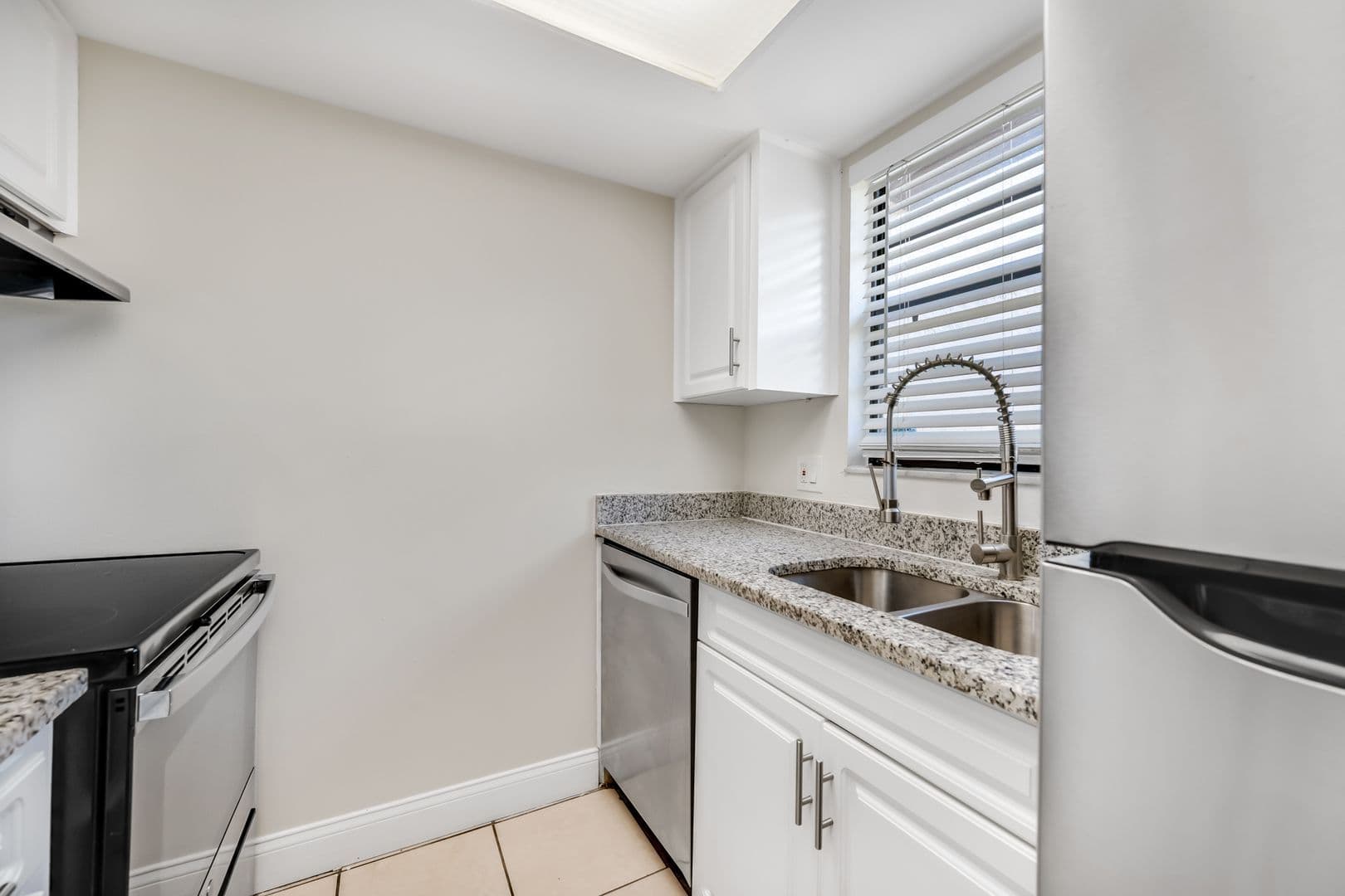 Tampa Townhome: 6119 Memorial Hwy