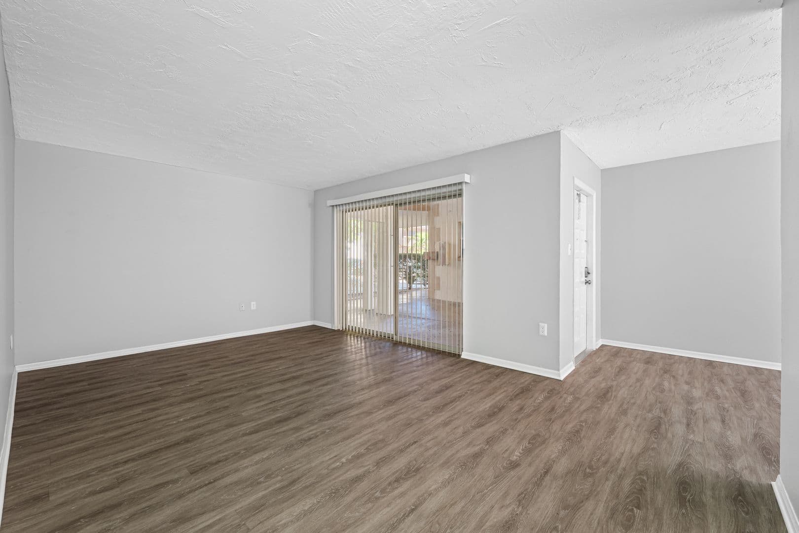 Largo Apartment: 1500 W Bay Dr