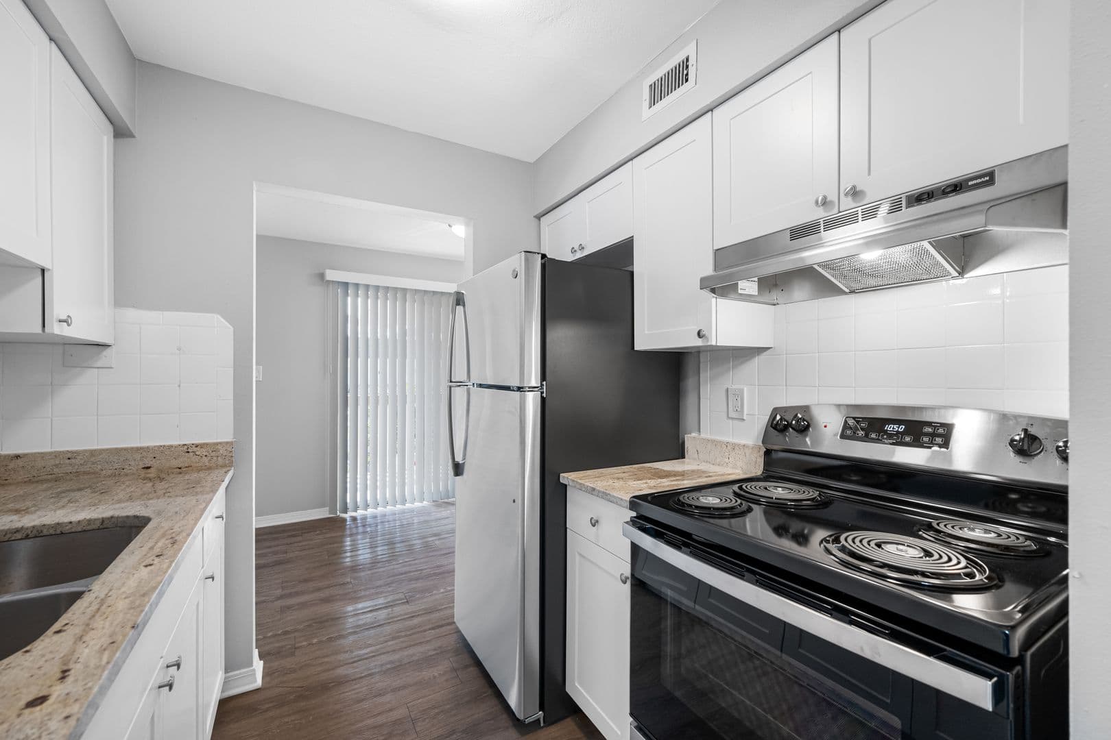 Largo Apartment: 1500 W Bay Dr