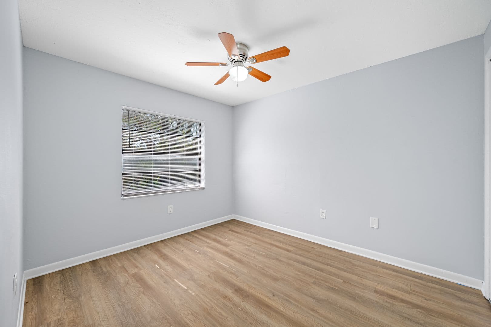 Tampa Apartment: 1308 W Waters Ave