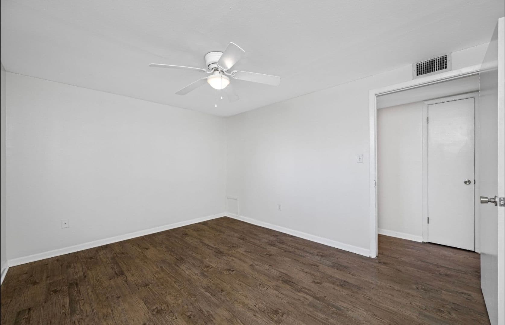 Tampa Apartment: 3211 W De Leon St