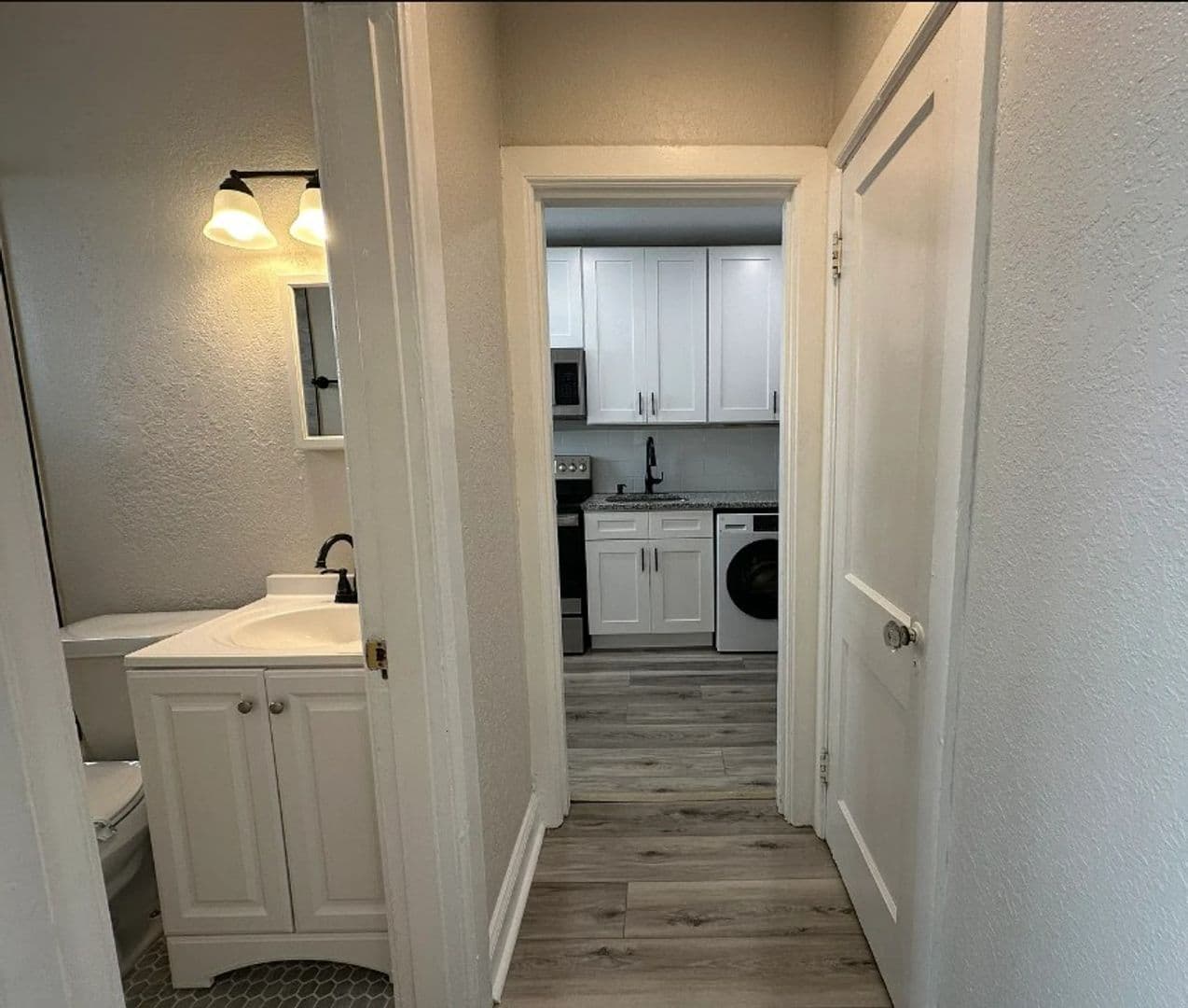 Tampa Apartment: 517 Columbia Dr.