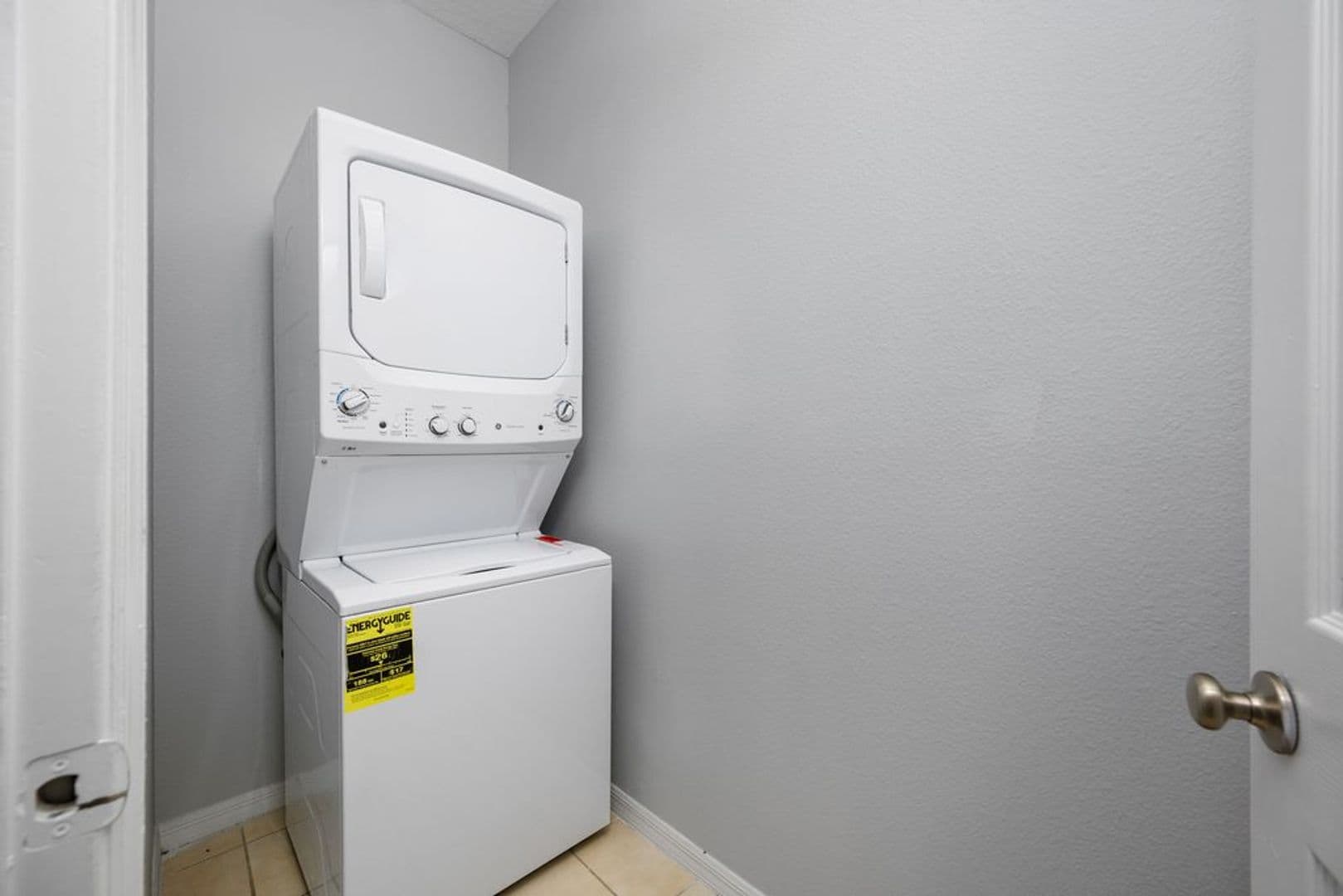 Tampa Apartment: 5709 Las Ventanas Dr