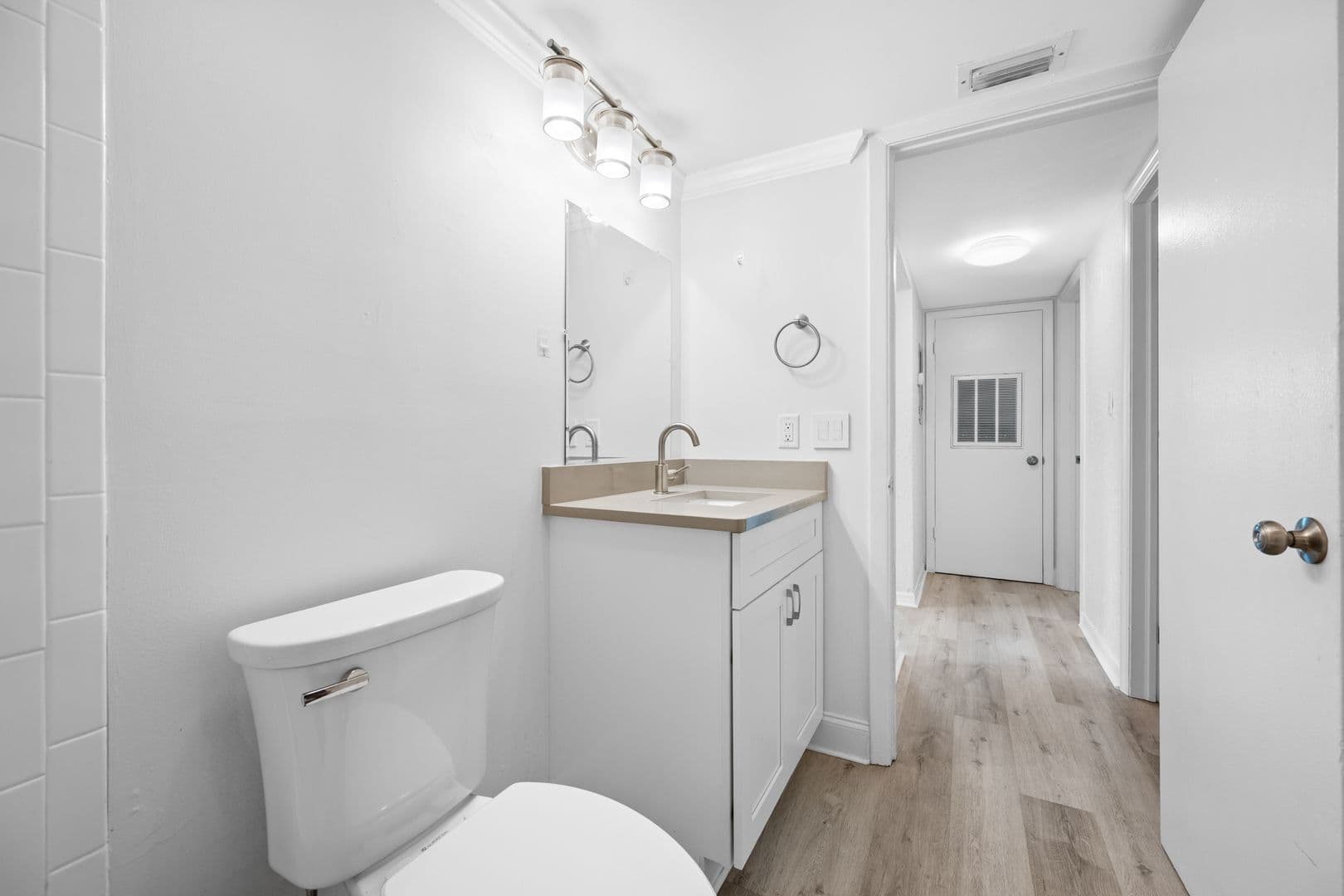 Clearwater Apartment: 1142 Sunset Point Rd