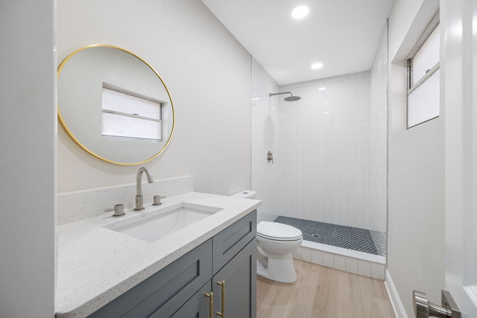 Tampa Apartment: 140-144 E Davis Blvd