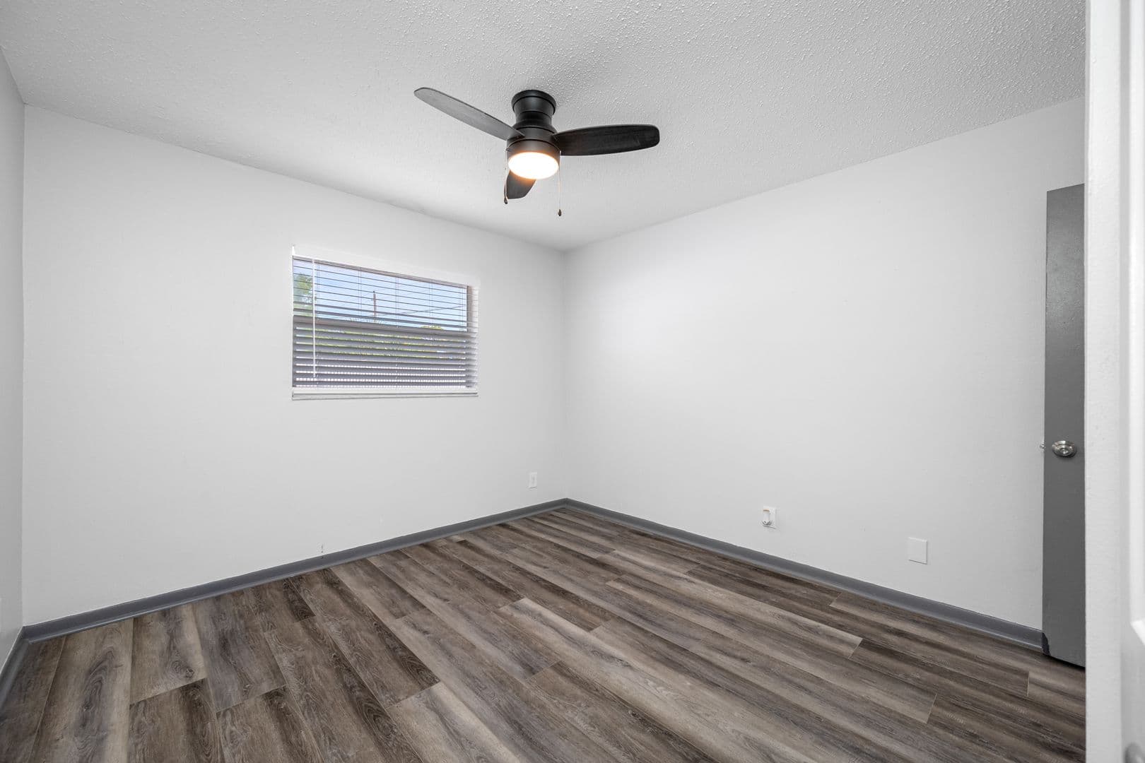 St. Petersburg Apartment: 600 90th Ave N