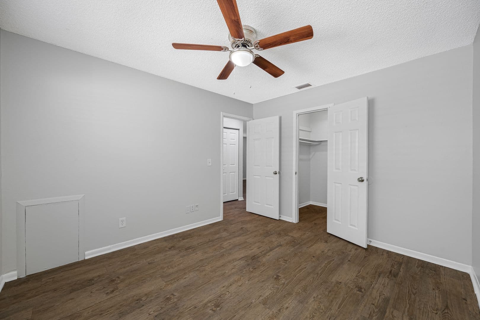 St Petersburg Apartment: 621 88th Ave N